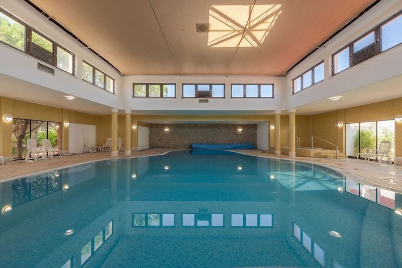 Golden Club Cabanas - Image 5