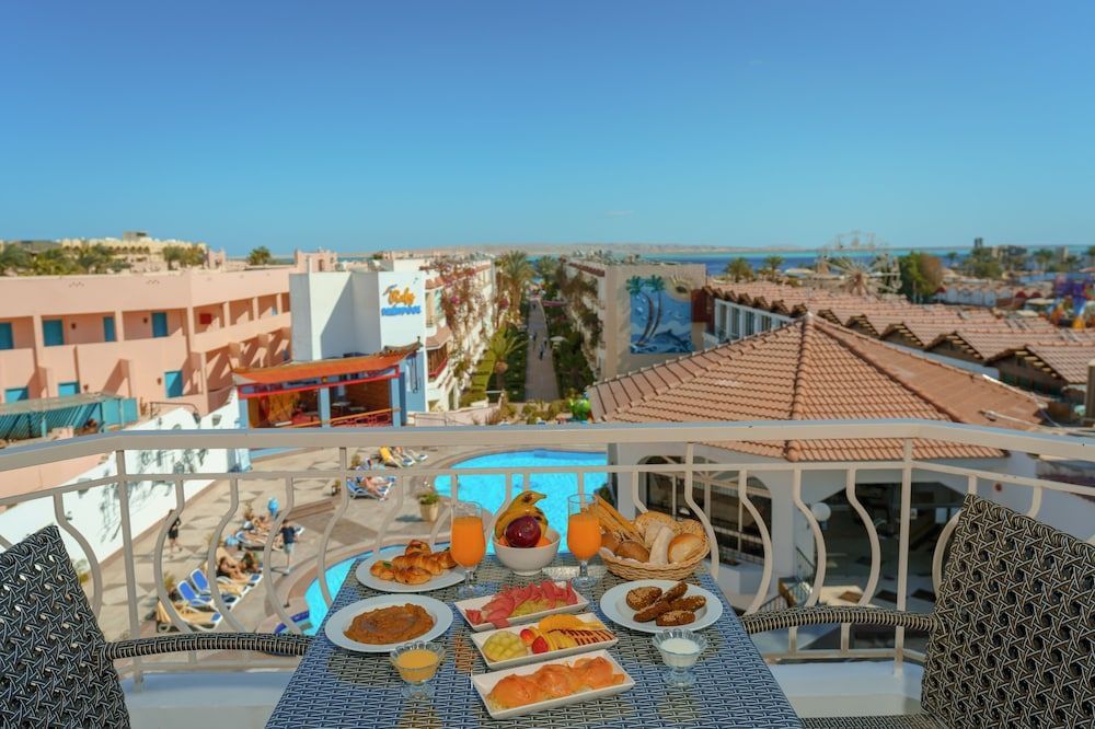 Minamark Beach Resort - Image 5