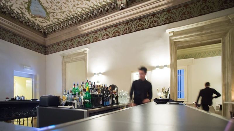 I Portici Hotel Bologna - Image 8