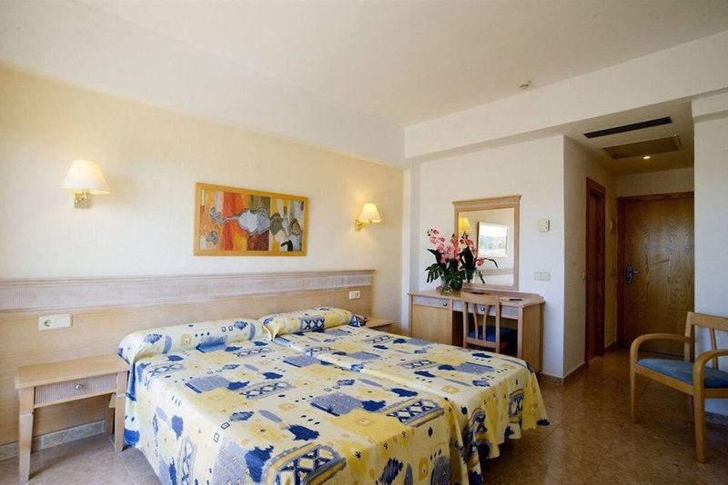 Hoteles & Apartamentos La Santa Maria - Image 4