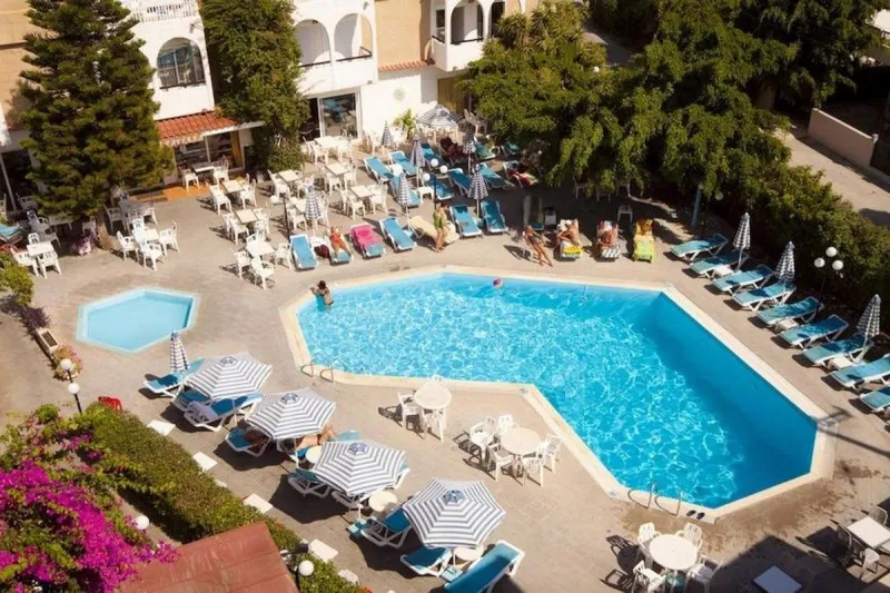 Kassandra Family ApartHotel