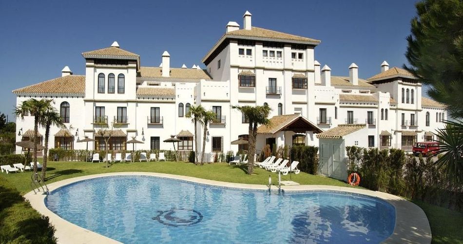 Hotel Moon Dreams El Cortijo är ett Hotell med pool i Matalascanas