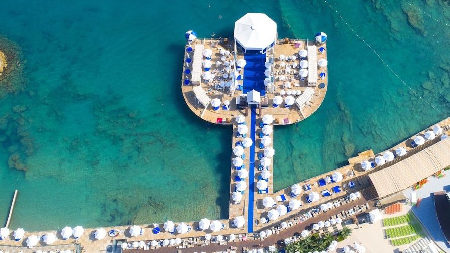 På Orange County Alanya kan du ta dopp både i havet och i flera olika pooler. 
