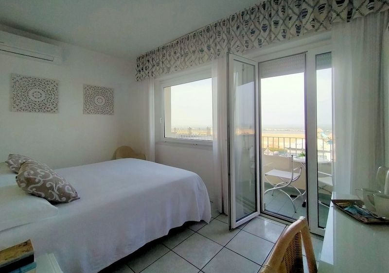 Hotel Luxor Beach - Image 4