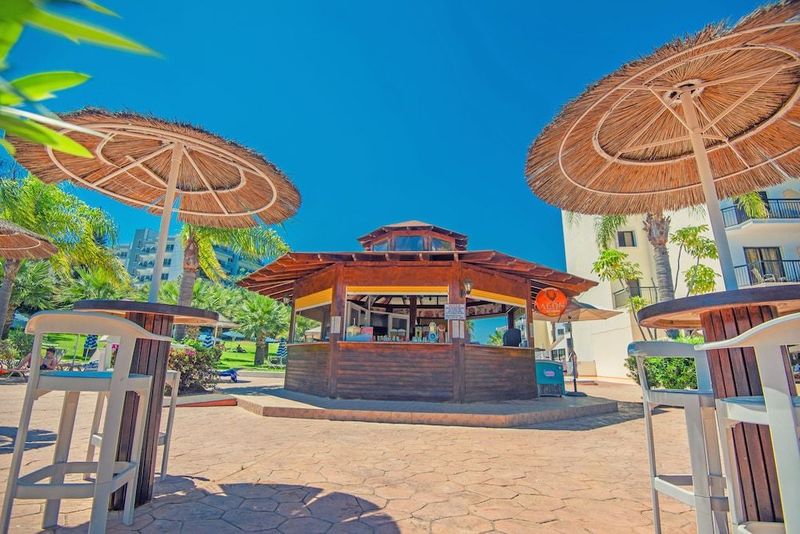 Tsokkos Gardens Hotel - Image 9