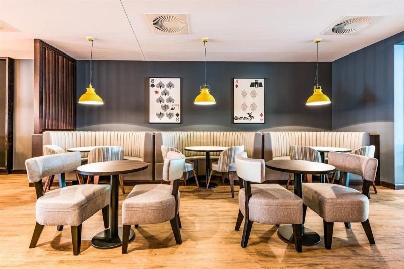 Premier Inn Berlin City Centre Hotel - Image 2