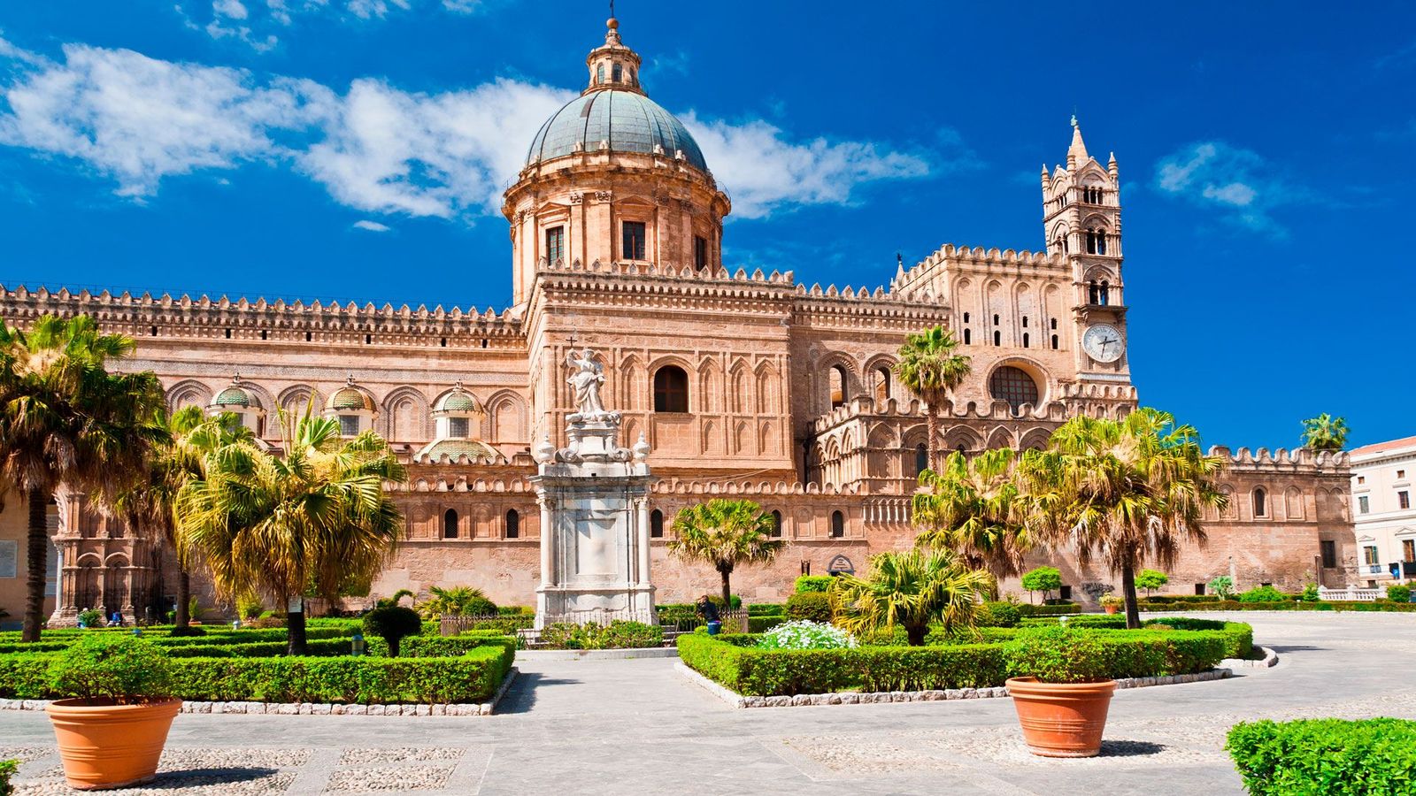 Den imponerende katedralen i Palermo på Sicilia
