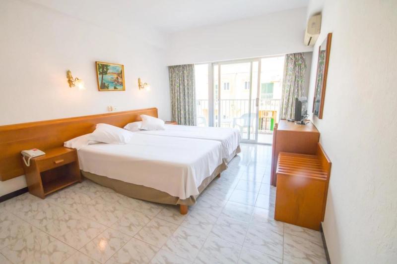 Hotel Amic Gala - Image 9