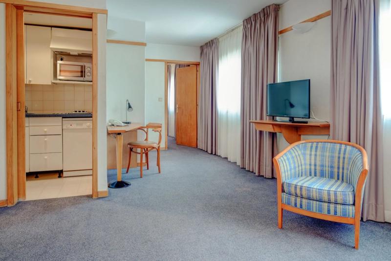 VIP Executive Eden Aparthotel - Image 6
