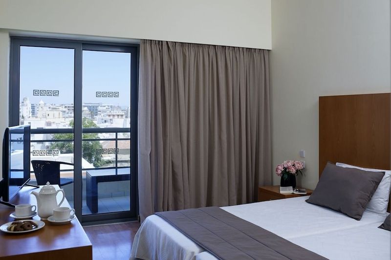 Angela Hotel Downtown Rooms - Image 4