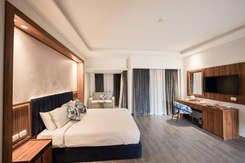 Golden Beach Resort - Image 8