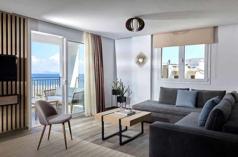 Seascape Luxury Residences - Image 8