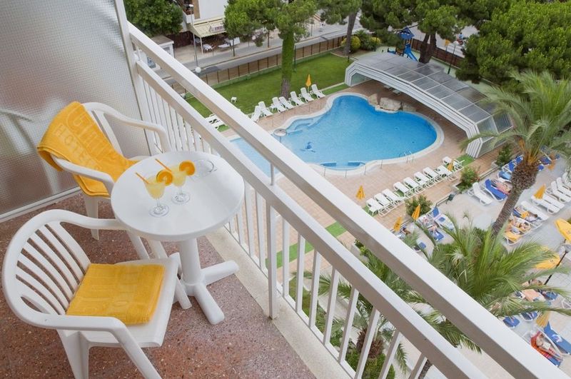GHT Oasis Park & Spa - Image 10