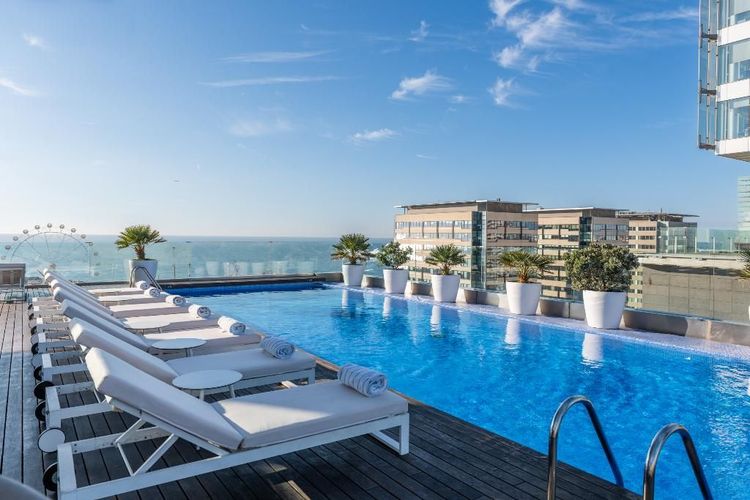 Hotel med basseng i Barcelona