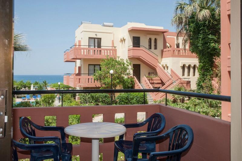 Ekavi Apartments - Image 9