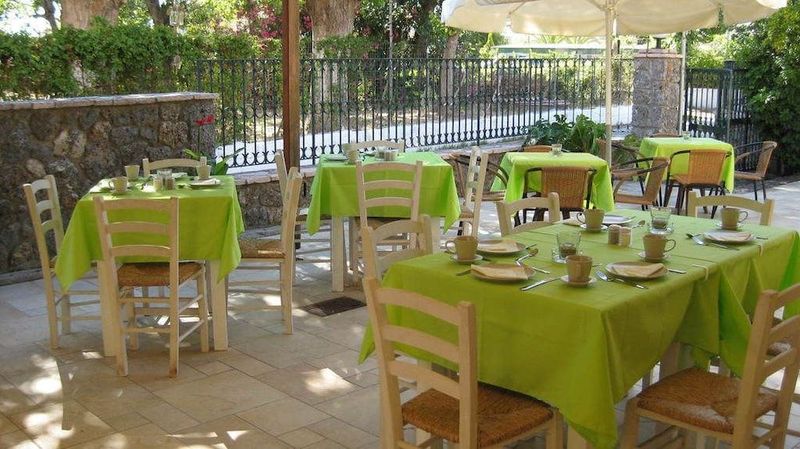 Toni's Guesthouse - Image 6