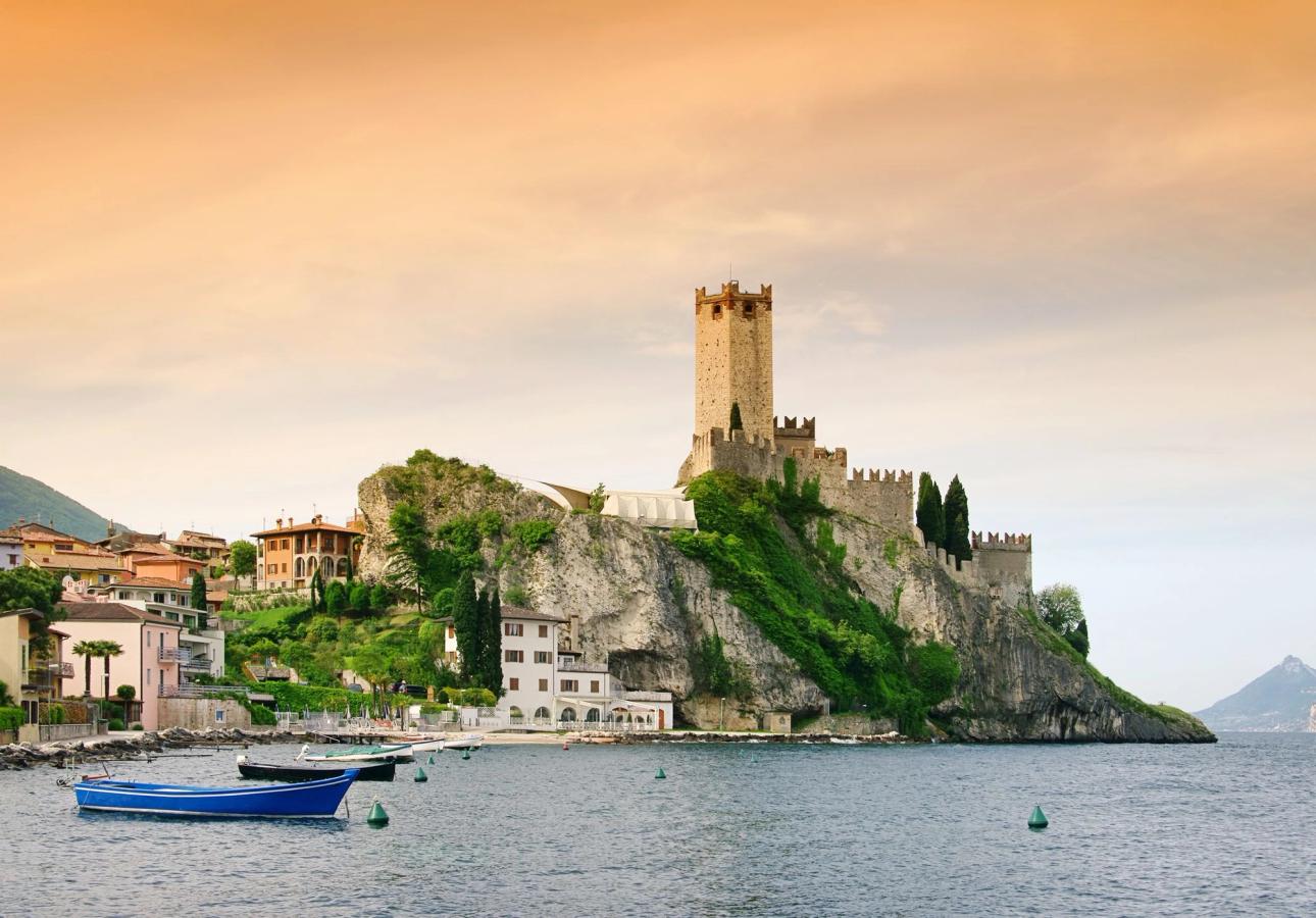 Malcesine med sin mystiske middelalderborg