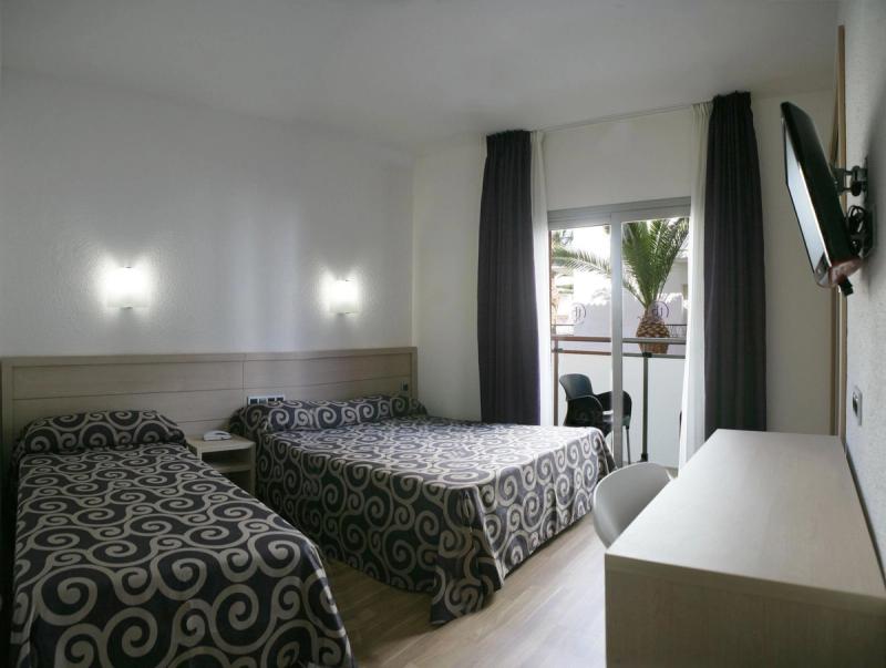 Tossa Beach Center - Image 6