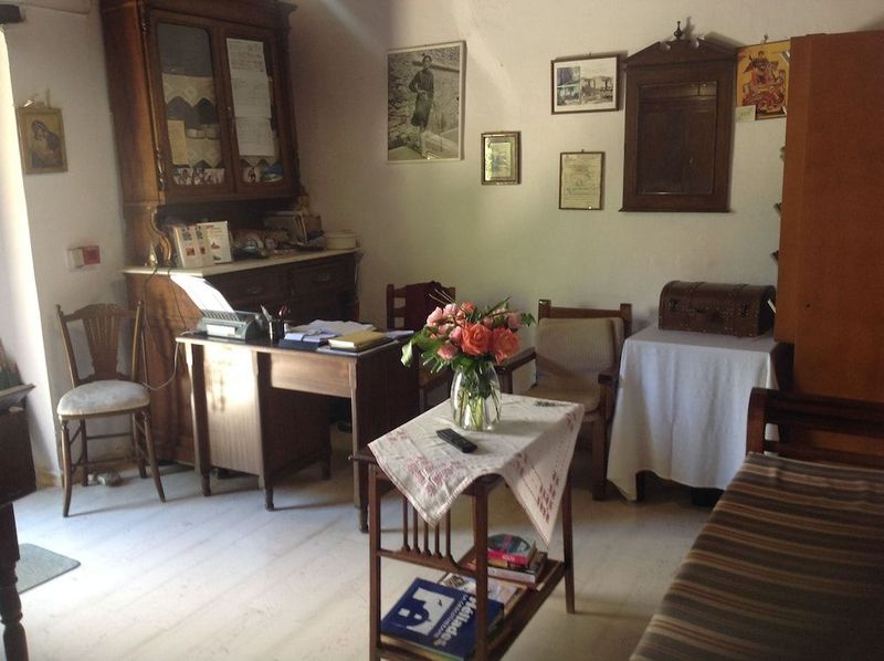 Oasis Guesthouse - Image 7