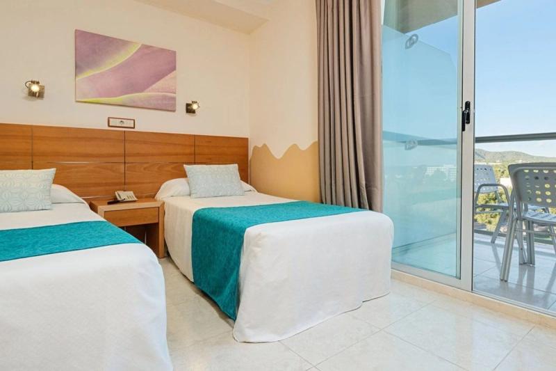 azuLine Hotel Atlantic - Image 2