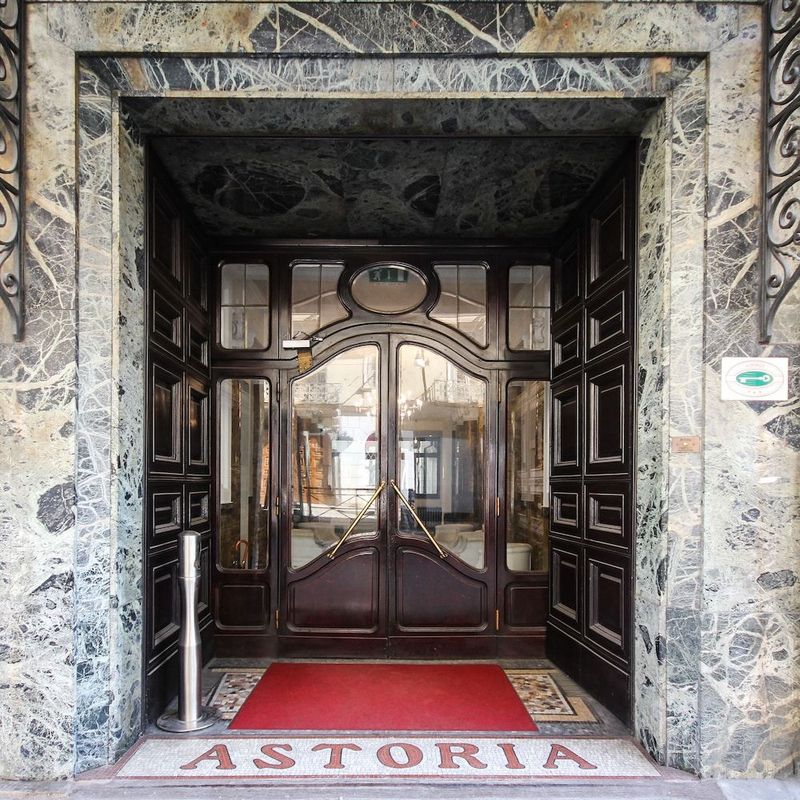 Hotel Astoria - Image 6