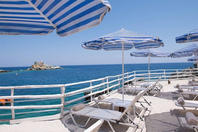 Athina Palace Resort & Spa - Image 4