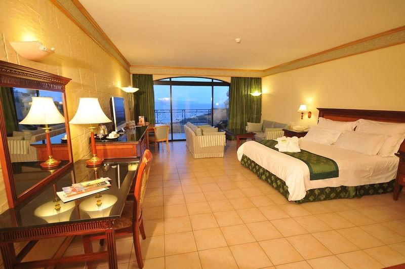 Grand Hotel Gozo - Image 7
