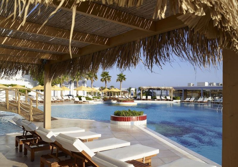 Serita Beach Hotel - Image 4