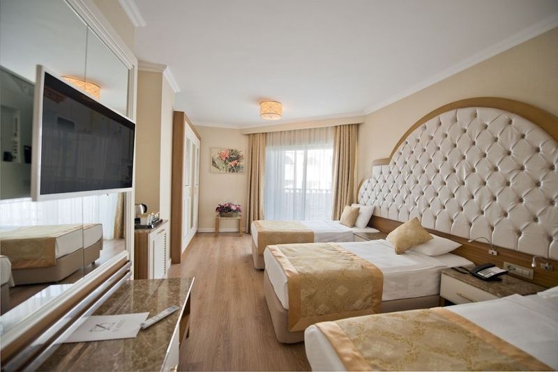 Oz Hotels Side Premium - Image 3