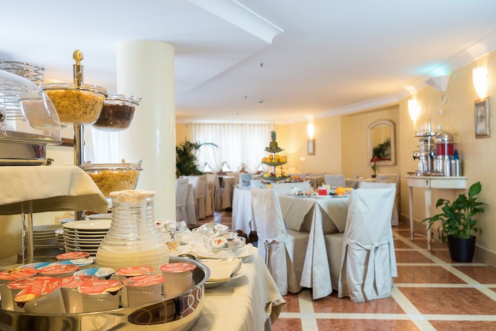 Hotel Vecchio Borgo - Image 2