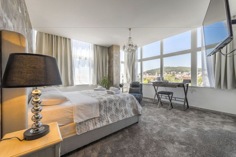 Prima Luce Luxury Rooms - Image 3