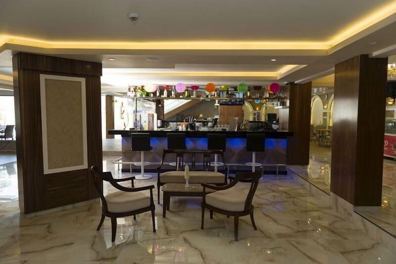 Lavinia Apart Hotel - Image 7