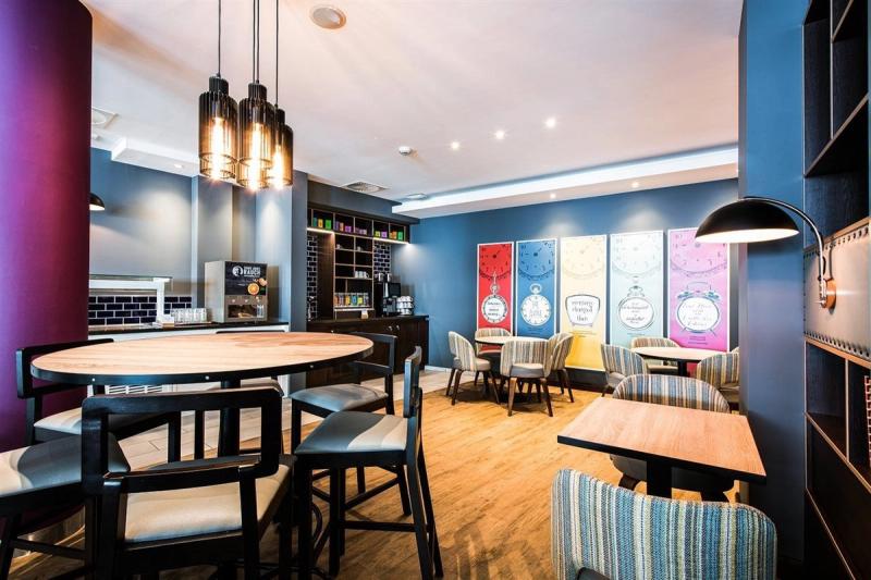 Premier Inn Berlin City Centre Hotel - Image 7