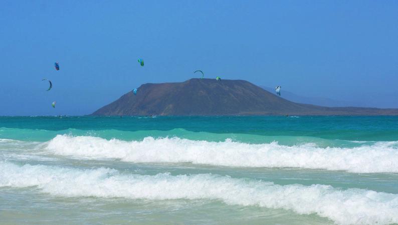 Kitesurfare i Atlanten på Fuerteventura