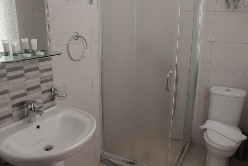 Signature Idea Hotel - Image 4