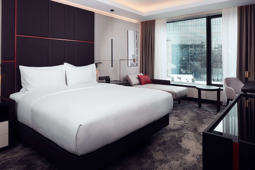 Hilton Belgrade - Image 2