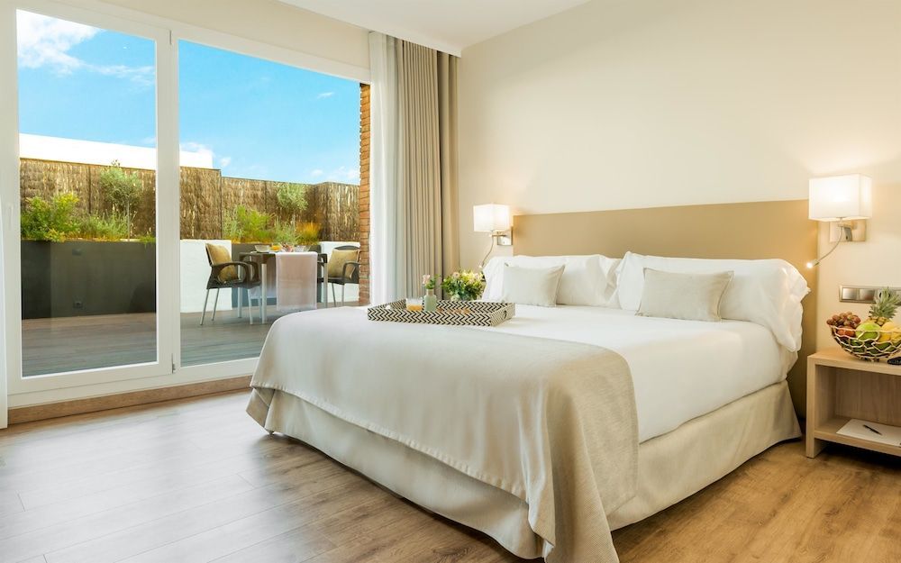 Mariano Cubi Aparthotel Barcelona - Image 3