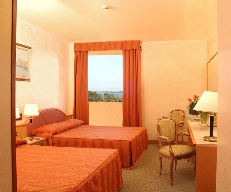 Antony Hotel - Image 3