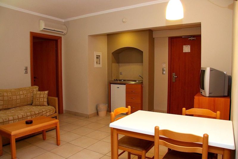 Saint Constantin Hotel - Image 7