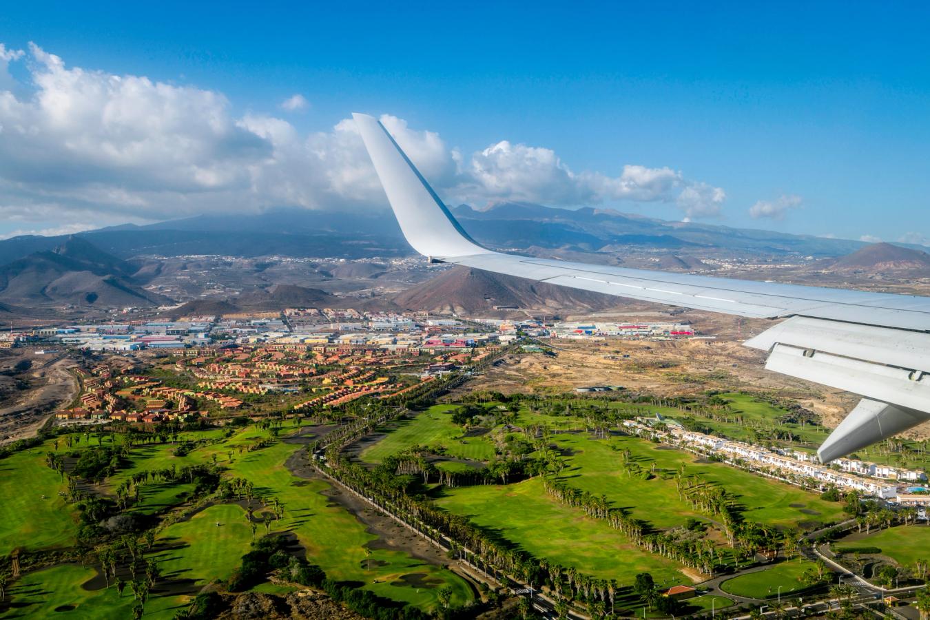 Utsikt over byen Golf del Sur og golfbanene på Tenerife