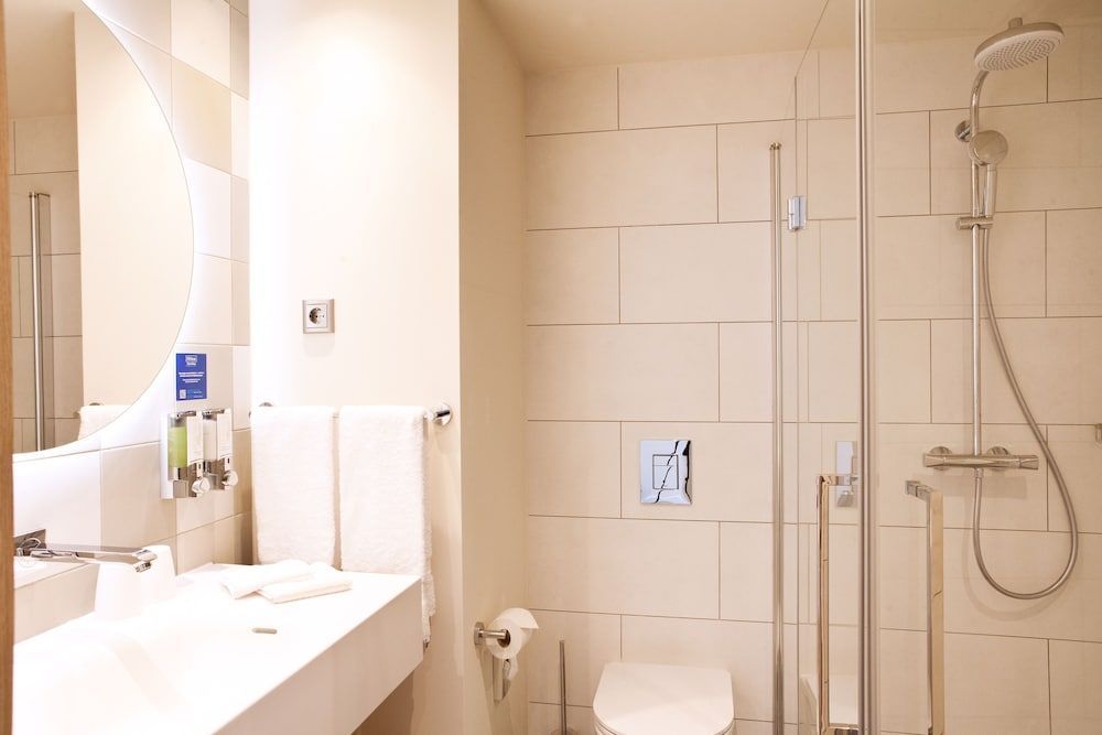 Hampton by Hilton Vienna Messe - Image 10