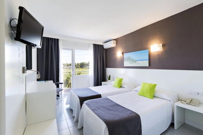 Don Miguel Playa Hotel - Image 3