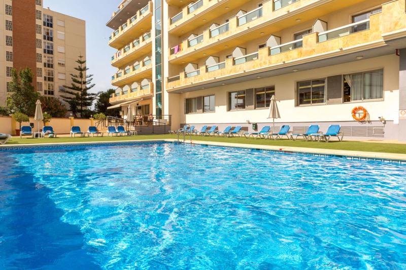 BQ Andalucia Beach Hotel - Image 1