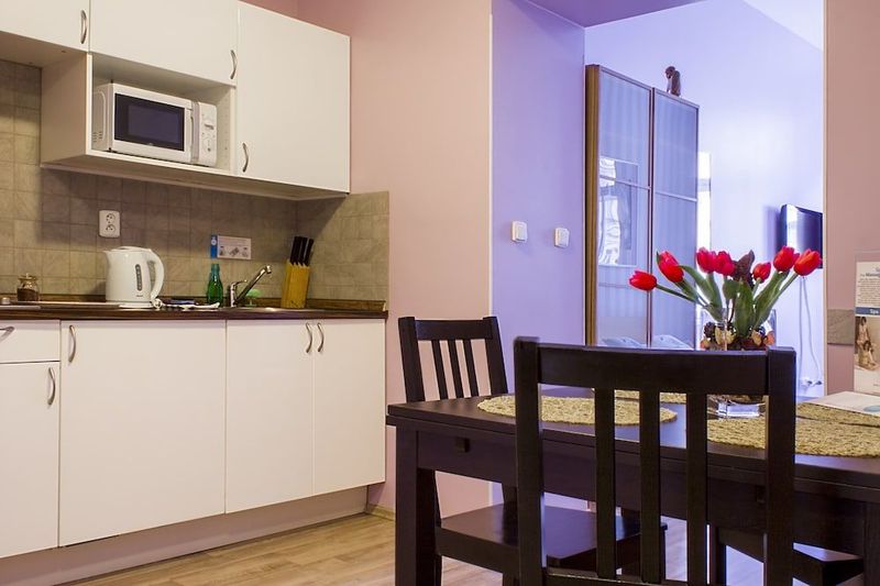 Royal Court Apartments - Image 6