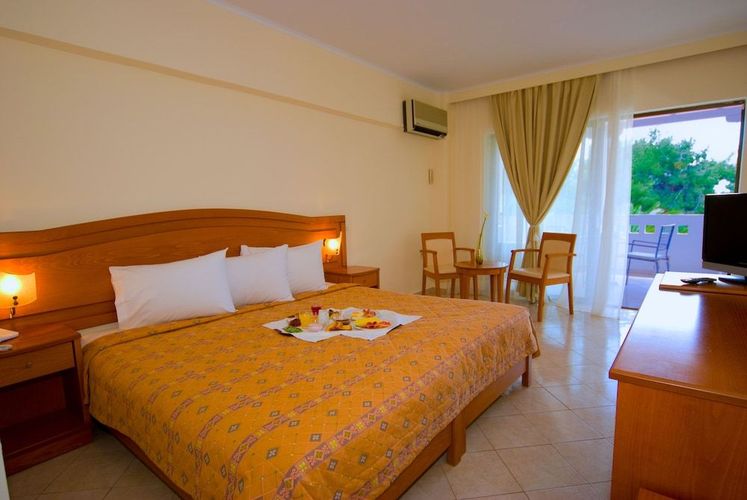 Billede av hotellet Porfi Beach Hotel - nummer 2 af 10