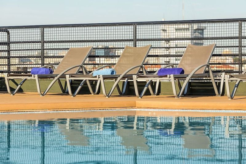 Holiday Inn Lisbon - Image 8
