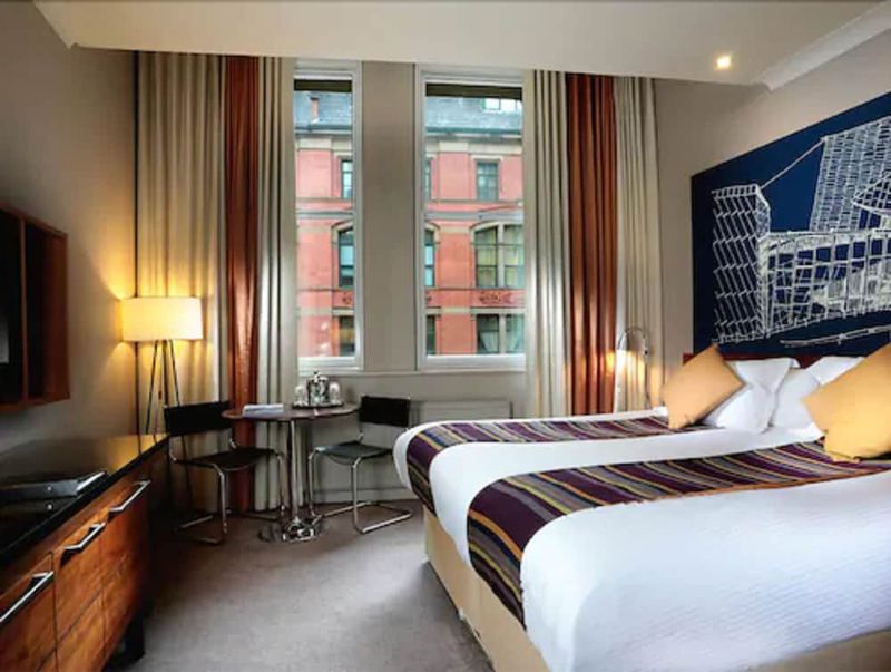 Townhouse Hotel Manchester - Image 2