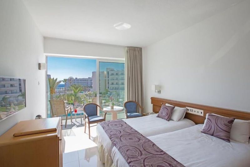 Tsokkos Protaras Hotel - Image 4