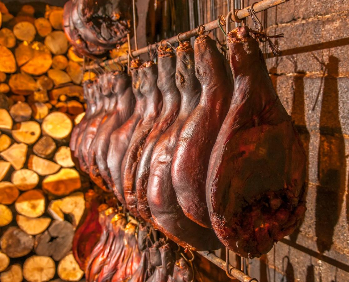 Montenegro er kjent for den røkte skinken Prsuta
