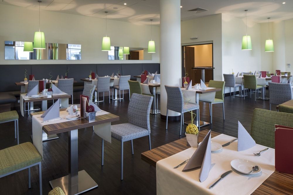 Austria Trend Hotel Doppio - Image 6